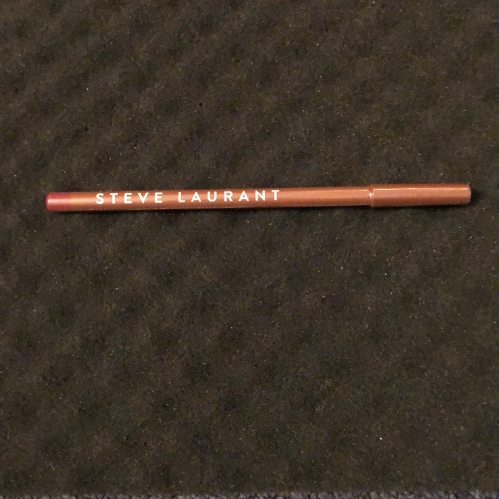 Steve Laurant lip pencil